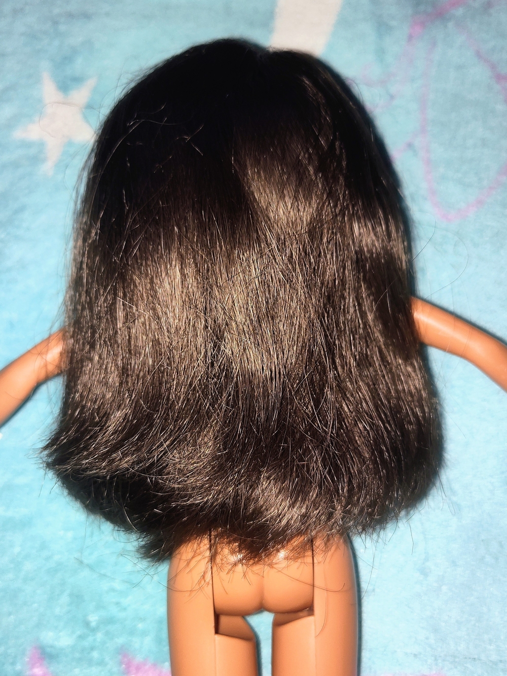 Vintage Barbie Doll with Dark Brown Hair and Pink Lips - Picture 8 of 15